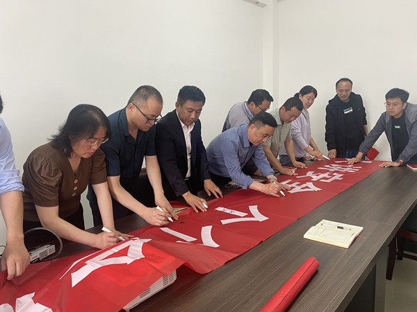 1685601746132369yv44.jpg e090e7e1a21e86b0d8f22cc6c9cf04c_副本.jpg